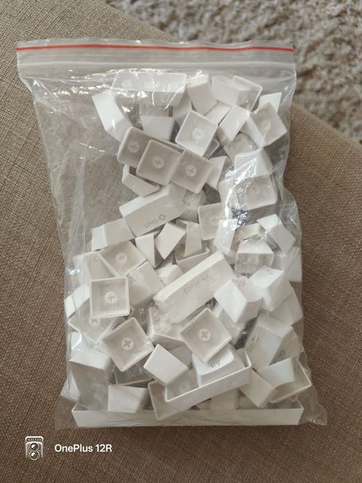 белые pbt кейкапы