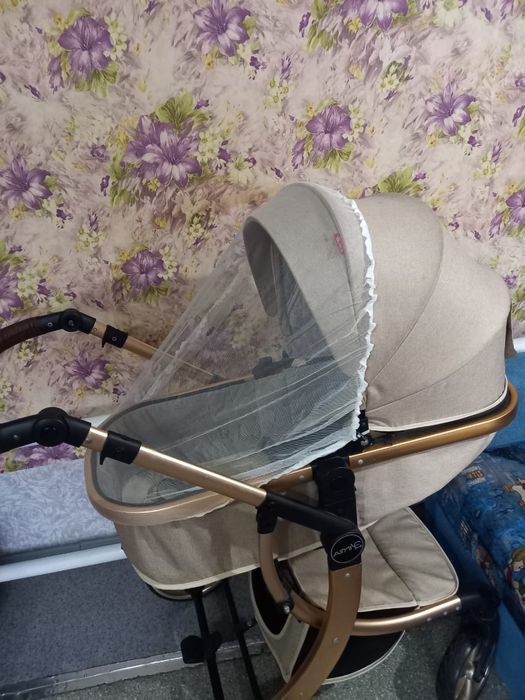 Коляска б/у в отличном состоянии