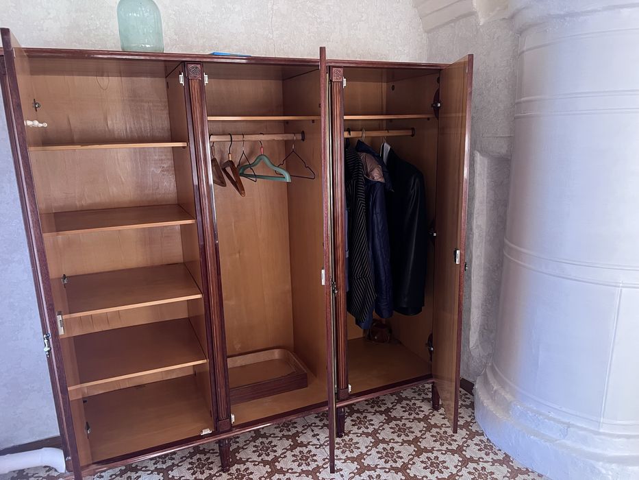 Продам шифоньер