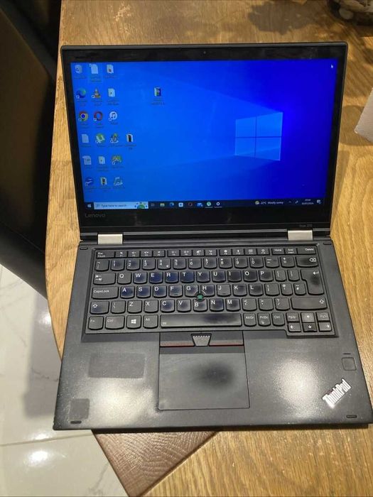 Dezmembrez Lenovo yoga 370