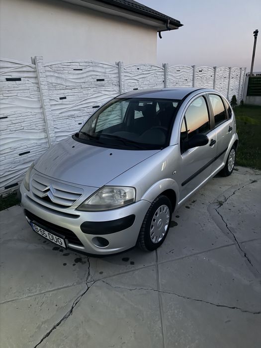 Inchiriez auto .