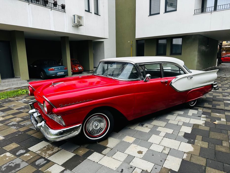 Ford Fairlane 1957 unic in Romania