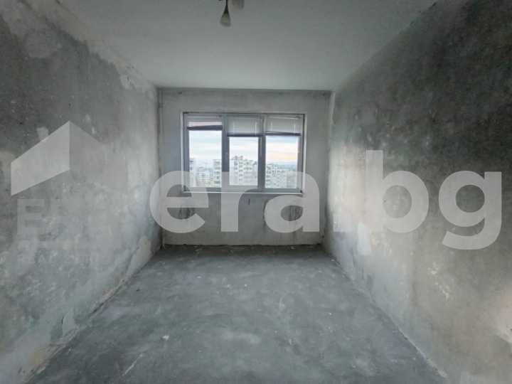 Тристаен, среден апартамент в кв. Кайсиева градина