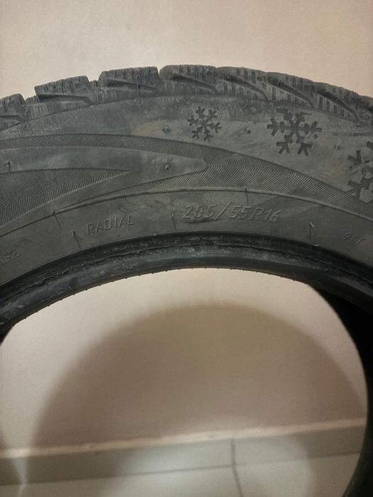 Продам Зимние шины