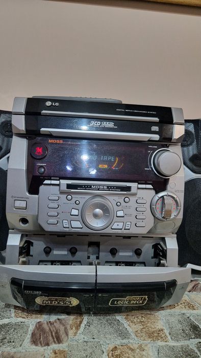 Музыкальный центр LG