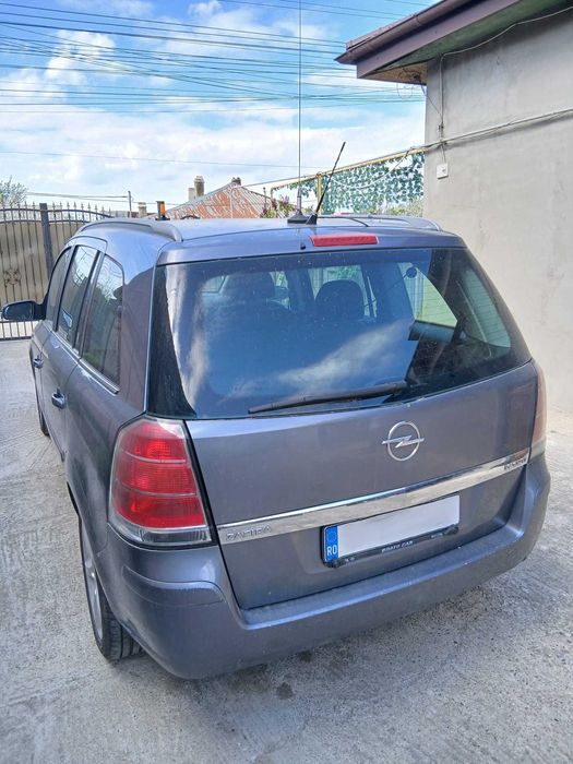 Vând Opel Zafira b 2006