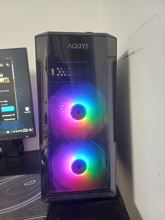 Vand Pc Gaming pentru low buget