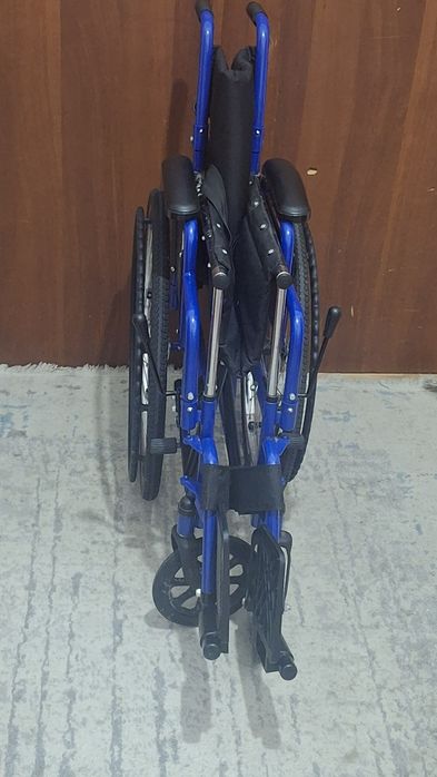 Инвалидная коляска