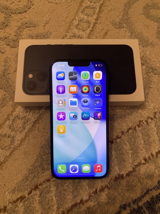 Продам Iphone 13