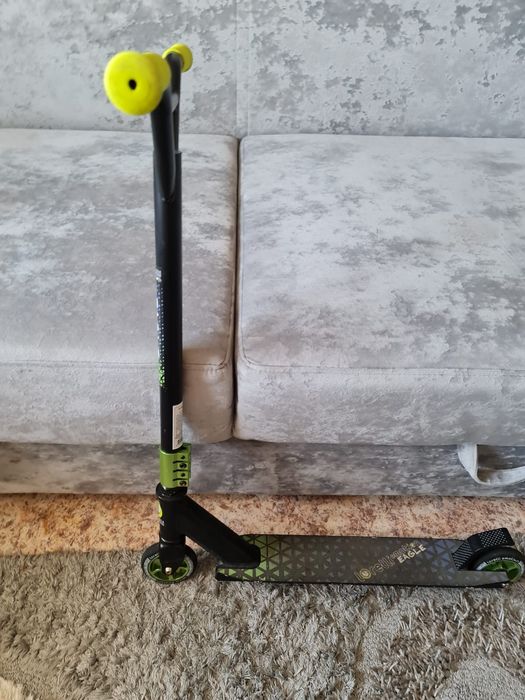 Самокат практически новый