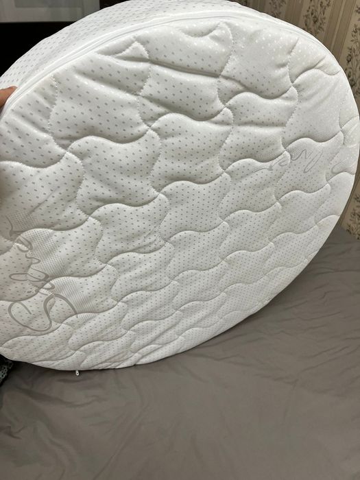 Продам круглый детский матрас  новый