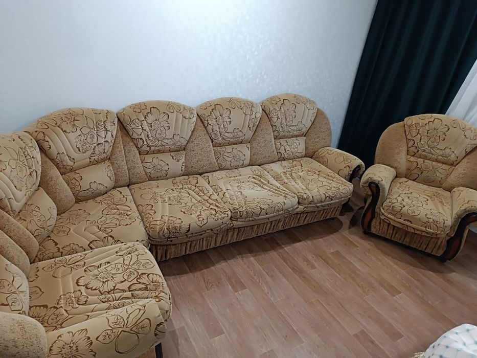 Продам диван угловой