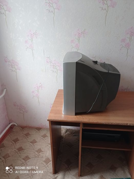 Продам телевизор самсунг в отличном состоянии