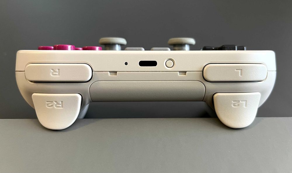 8BitDo Pro 2 Bluetooth Gamepad – Excellent Condition