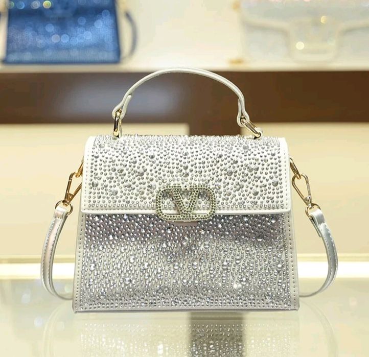 Чанти Valentino!
