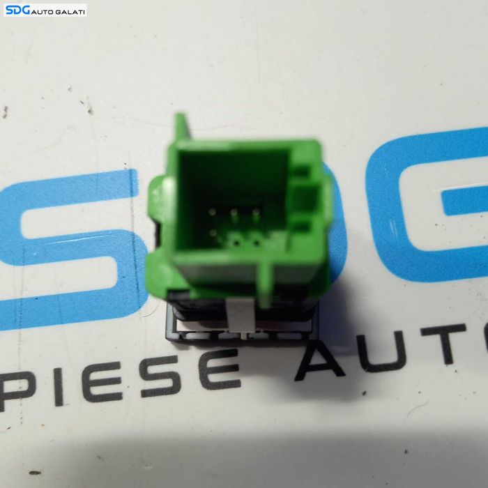 Buton Activare Dezactivare ESP Traction Control Controlul Tractiunii Volkswagen Polo 6R 2009 - 2018 Cod 6C0927117A [2282]