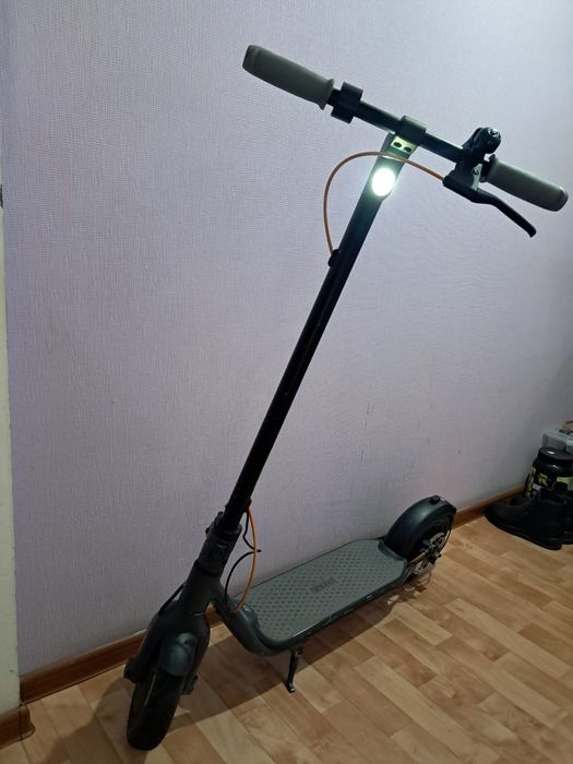 Электро самокат ninebot