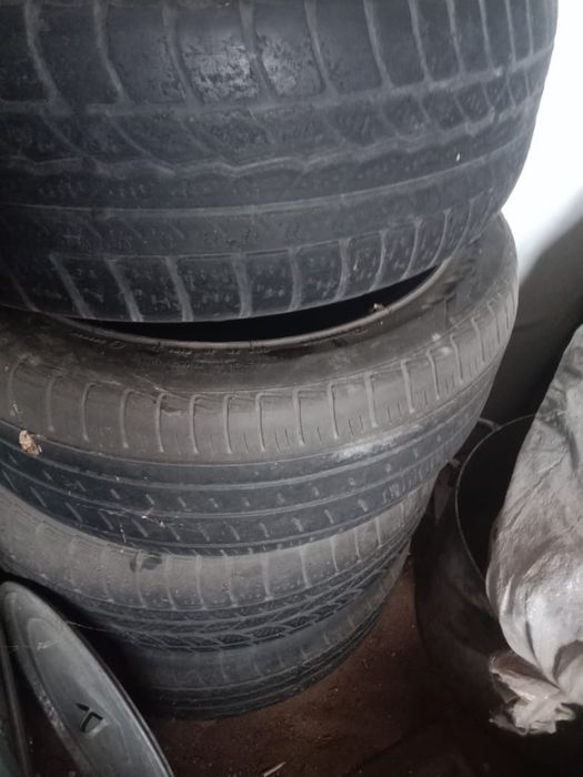Продам шины R17