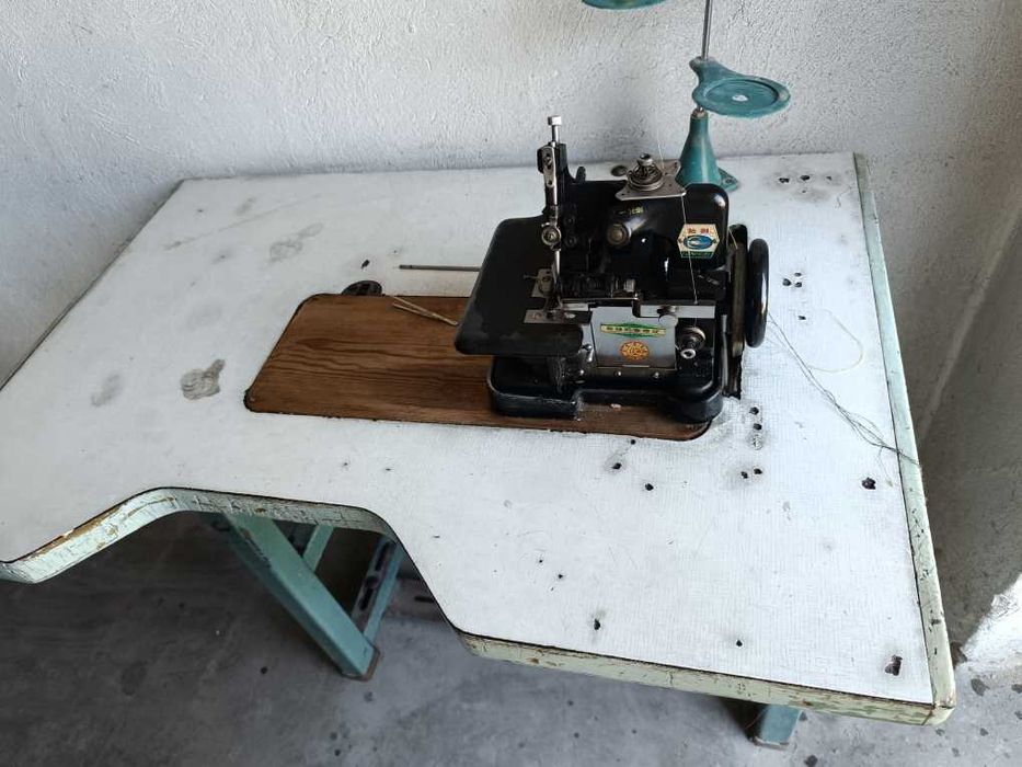 Оверлок  промышленный