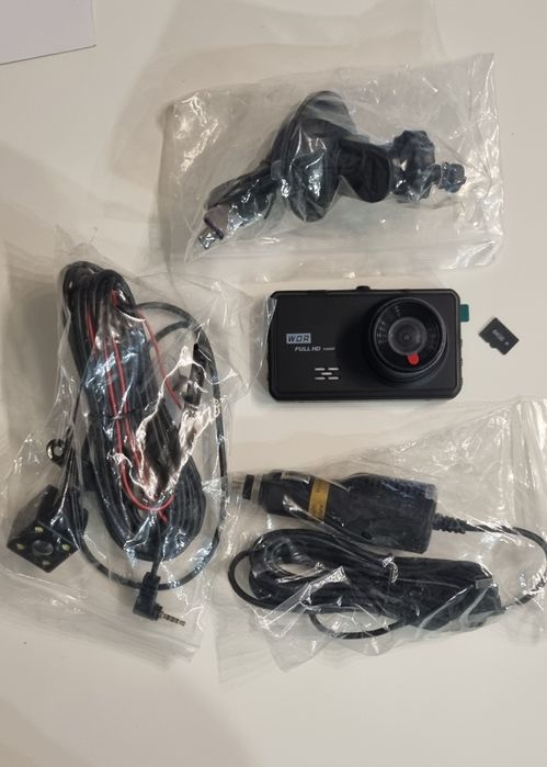 Видео регистратор/Даш камера Full HD WDR S7 + задна камера+SD карта