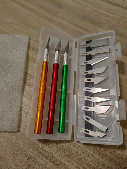 Set 3 cuttere metalice cu lame de schimb pentru modelaj sau artă