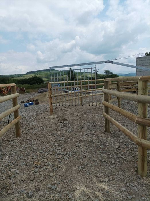 Manejuri, tarcuri, obstacole calarit, lemn rotund pentru echitatie