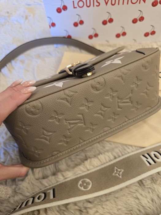 Налична чанта Louis Vuitton Diane