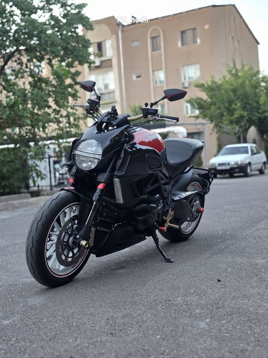 Сотилади срочна Ducati diavel 1200