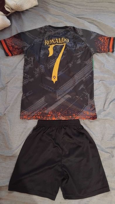 Детски футболни екипи размер 152 - 164