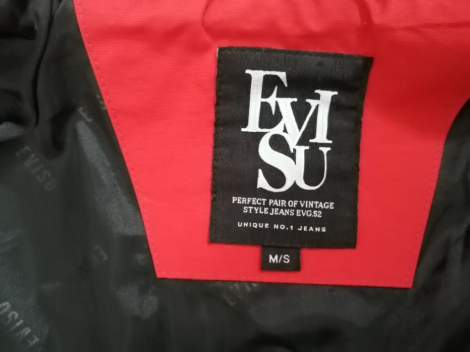 Фирменная куртка на весну