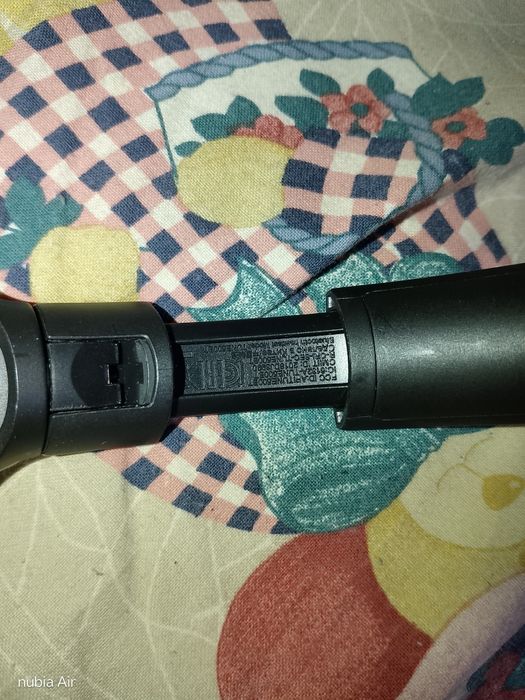 Căști JBL originale,perfect funcționale,acumulatorul durează o zi,ok