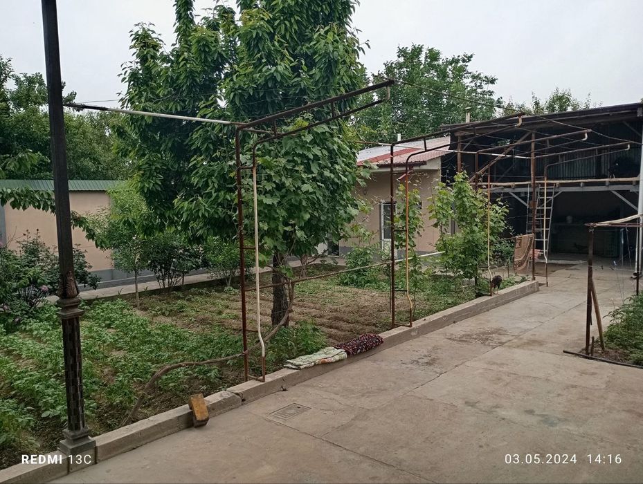 Ховли сотилади.8 сотик