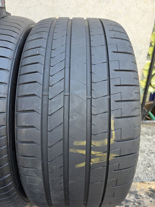 Vând două anvelope de vara pirelli p zero 295 35 23 dot 2724