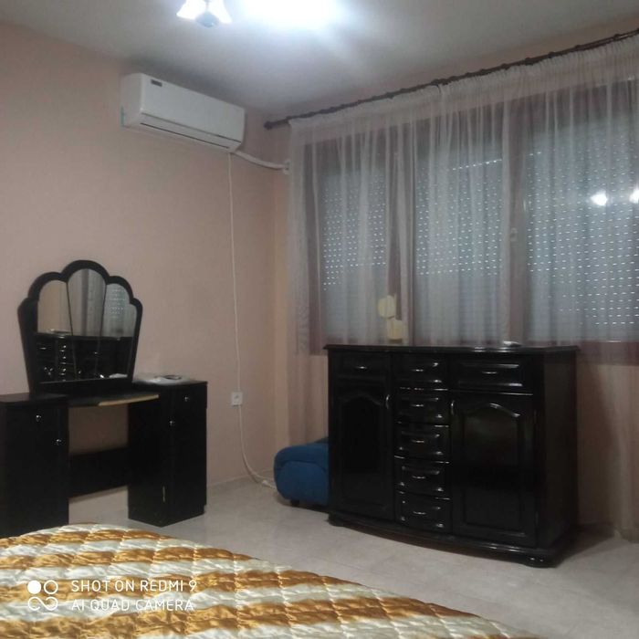 Дава се под наем Многостаен апартамент в Ямбол, Център - 120 кв.м за 408 € - Снимка #4