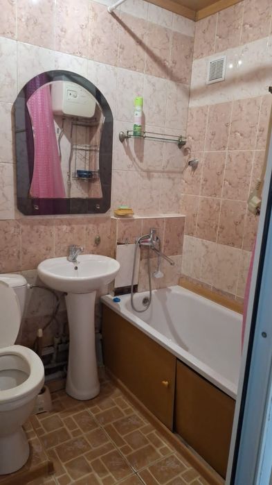 Картира посуточно. 2 микрорайон