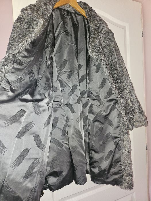 Haină de astrahan cu piele naturală