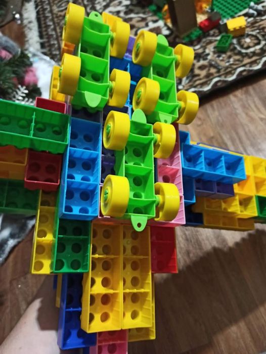 Продам конструктор полесье.