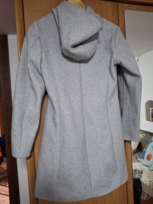 Дамско палто с качулка