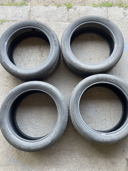 Hankook ION EVO 215/50 R19 - нови