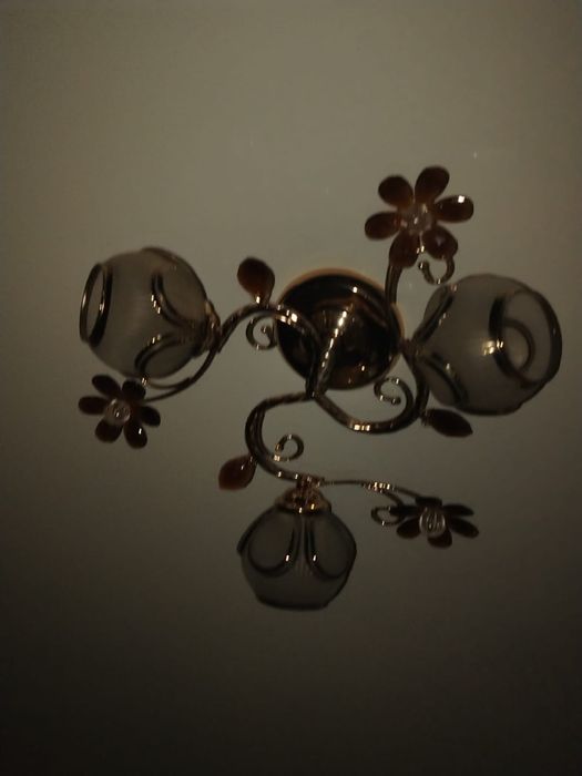 Продаётся люстры