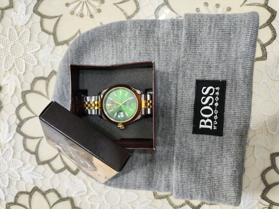 Шапка с часами комплект, для подарков, оптом