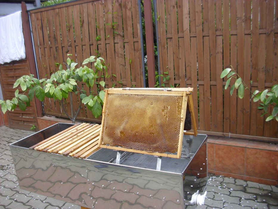 Centrifuga apicola miere din inox alimentar