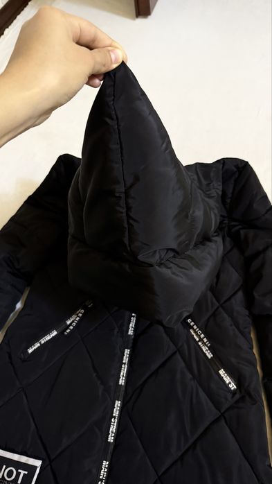 Женская куртка. Черная.