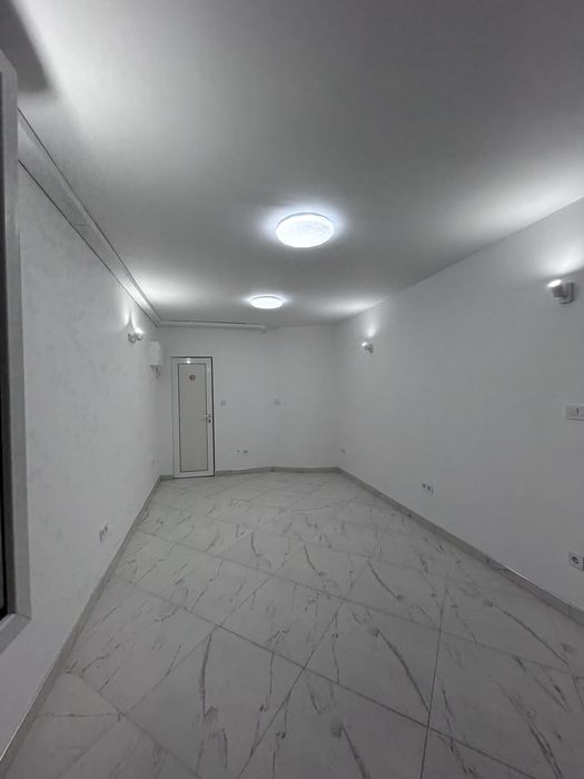 Дава се под наем Магазин в Варна, ЖП Гара - 24 кв.м за 382.5 € - Снимка #3