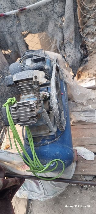 Компрессор 3 штук.