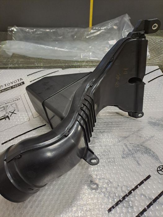 Патрубок воздушного фильтра