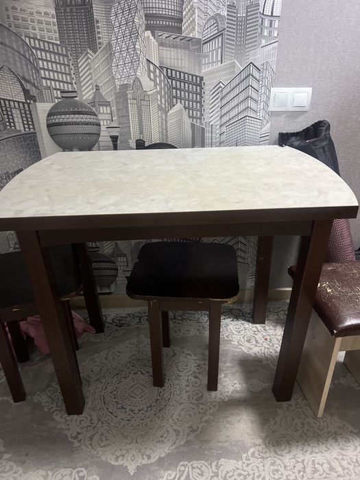 продается стол стулями