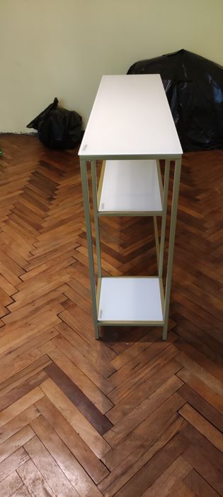 Етажерка за хол-дневна