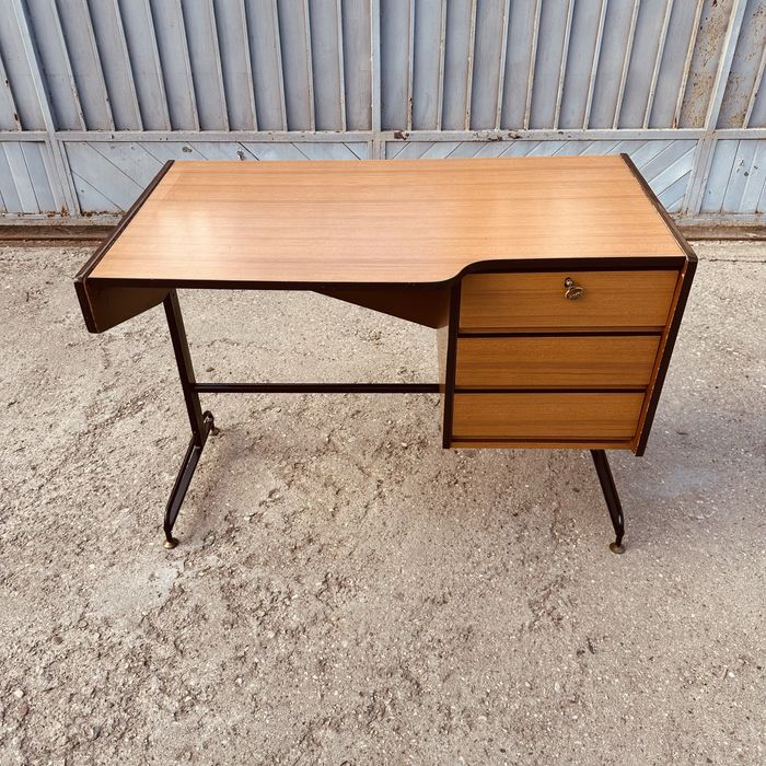 Винтидж италианско бюро – Mid Century Modern, 70-те