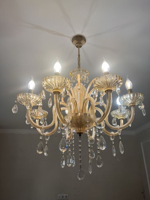 Продам люстру для зала или гостиной